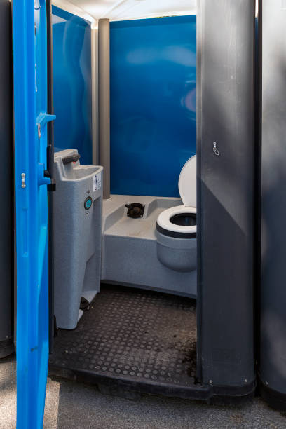 Porta potty delivery and setup in Nashwauk, MN