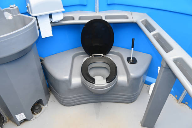 Best Portable toilet rental cost  in Nashwauk, MN